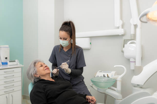 Best Weekend Emergency Dentist in Crest Hl, IL